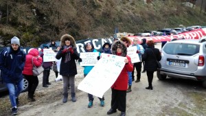 Protesta del Comitato a difesa dell'ospedale Celli di Cagli all'inaugurazione della bidonvia del Catria il 9 febbraio 2019